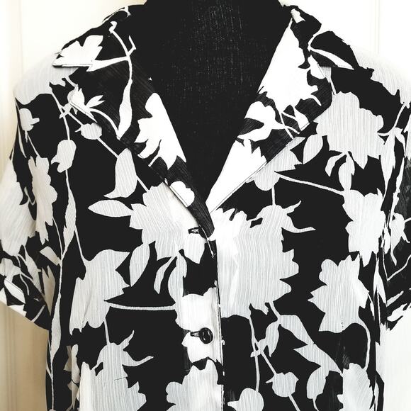 Sag Harbor Black White Sheer See Through Floral Short Sleeve Button Down Size M - Picture 2 of 7